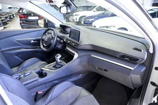 Peugeot 3008   1.2 PURETECH 96KW 130CV ALLURE SS 