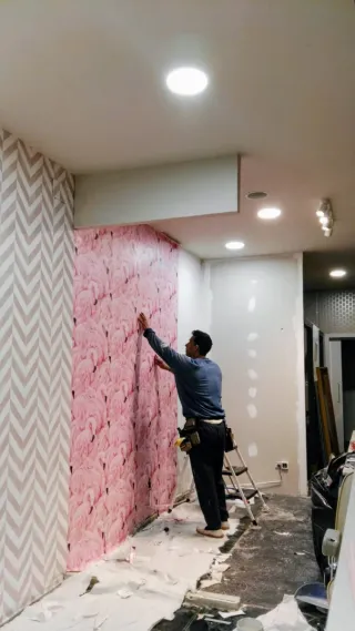 Instalación moquetas y papel pintado tnt etc