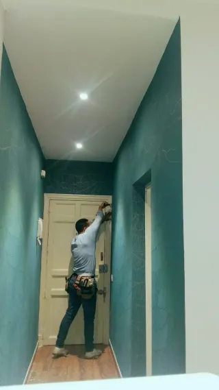 Instalación moquetas y papel pintado tnt etc
