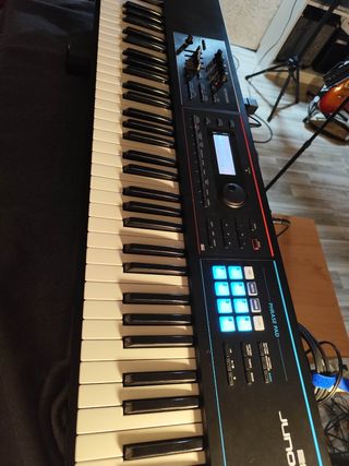 Roland JUNO DS 76