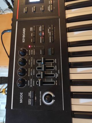 Roland JUNO DS 76