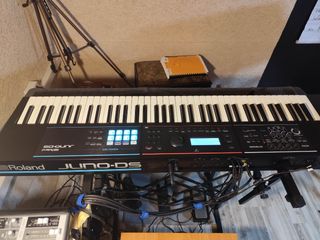 Roland JUNO DS 76