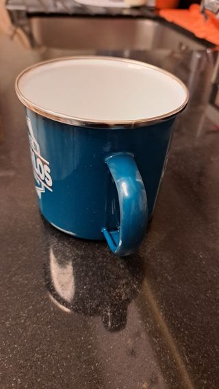 Taza metálica azul - Nueva