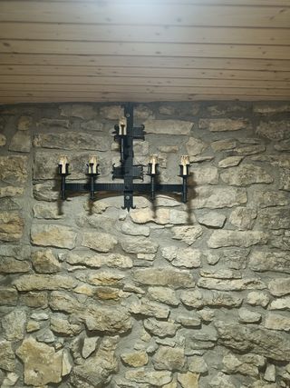 Lámpara rústica de pared