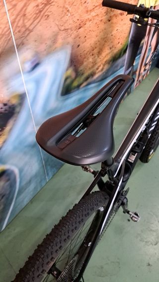 Bicicleta MTB carbono Canyon