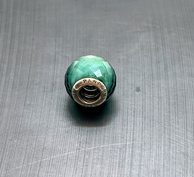 CIONDOLO IN QUARZO VERDE SFACCETTATO PANDORA