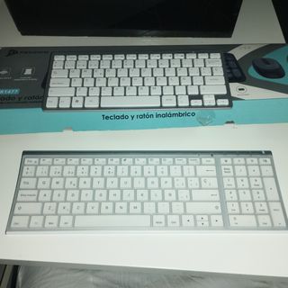 Teclado y ratón inalámbrico Pacífico