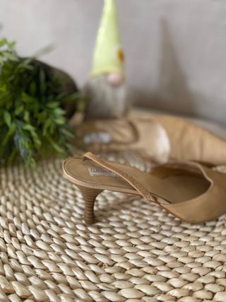 Zapato tacon con punta talla 38