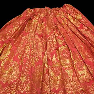 Falda de traje alicantina, niña