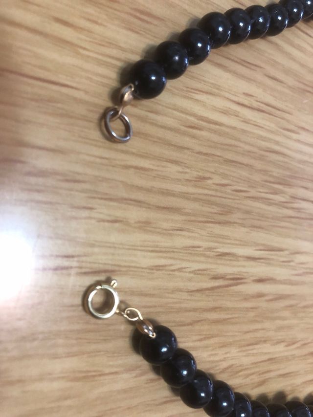 Collar bolas negras y rosas