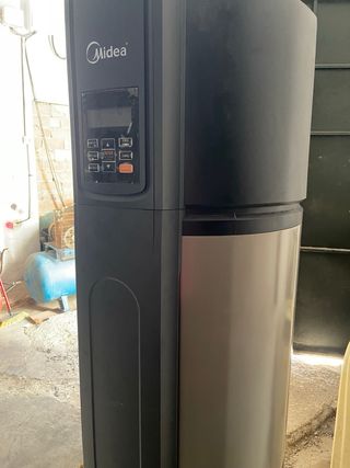 Calentador Midea 300L - ACS