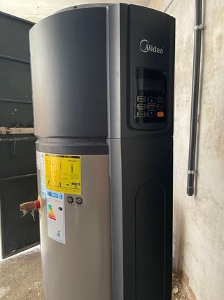 Calentador Midea 300L - ACS