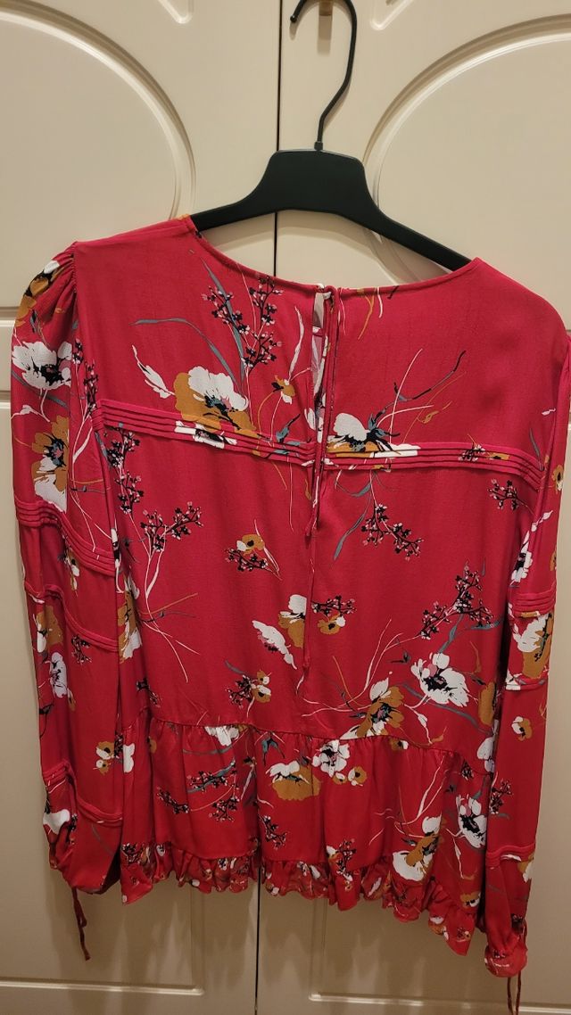 Blusa Massimo Dutti roja a ESTRENAR