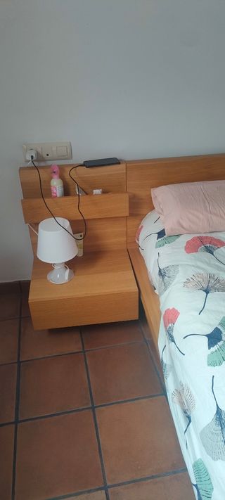 Cama roble maciza a recoger en Luesia.Laminas abat