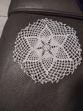 Centro in pizzo bianco