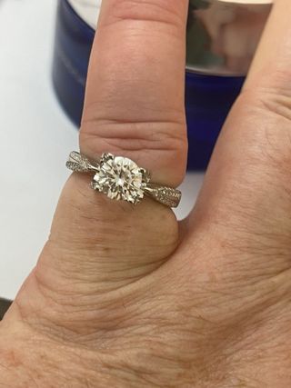 Anillo plata Rodiada Con 1Ct Diamante Moissanita