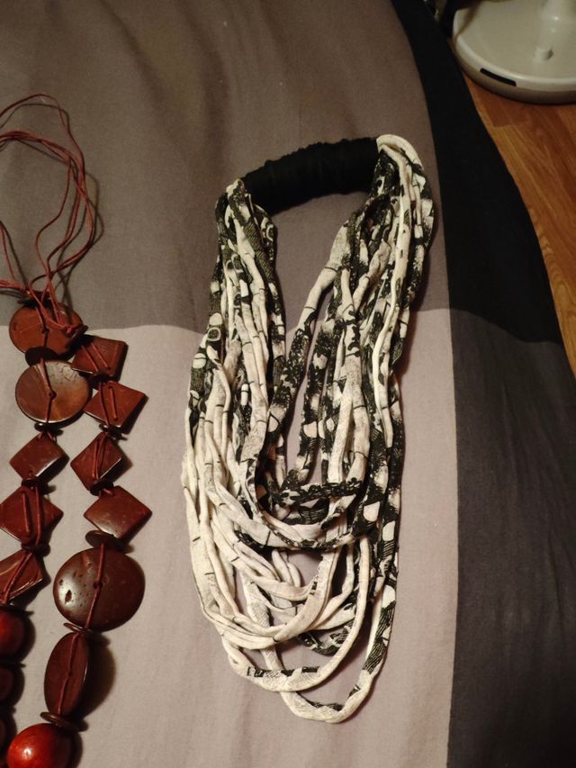 4 Collares artesanales
