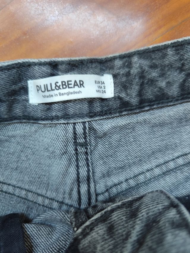 Shorts Pull&Bear grises, talla 34