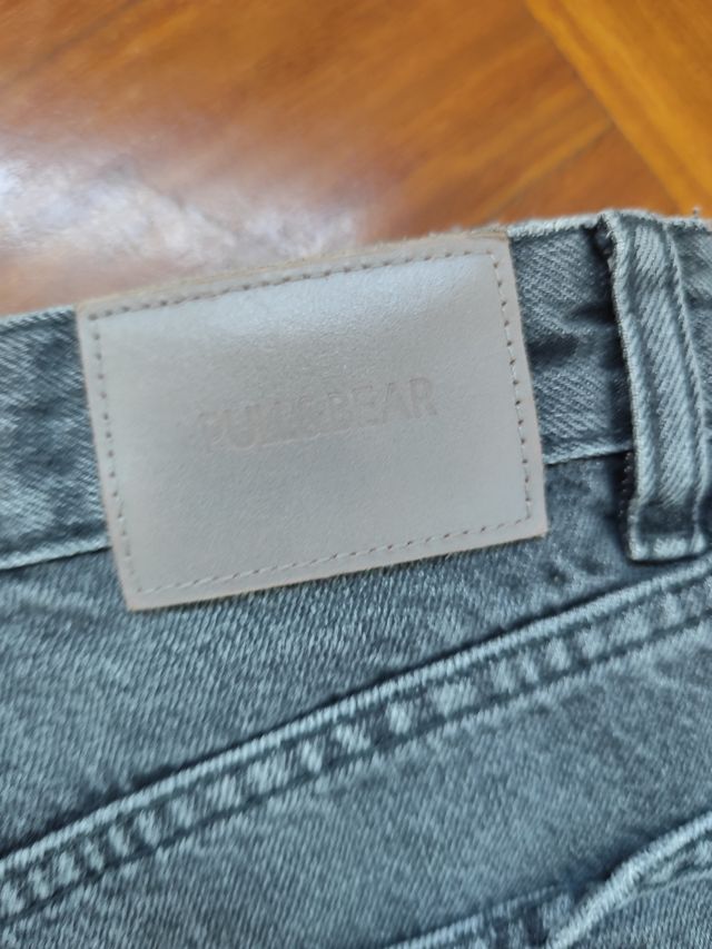 Shorts Pull&Bear grises, talla 34