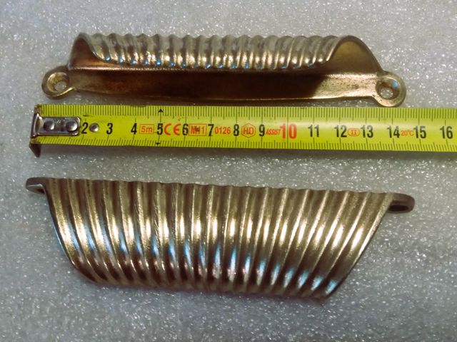 ◼Tiratori in ottone antichi.