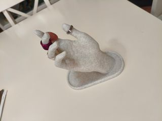 Expositor manos anillos