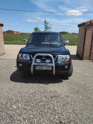 Mitsubishi Montero DI-D 2004