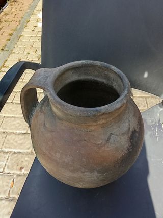 Puchero de barro antiguo