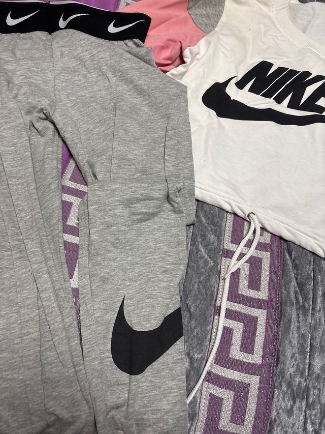 Chándal Nike gris y blanco