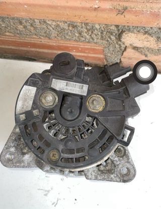 Alternador Peugeot 308 usado