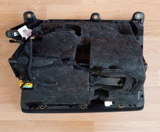 Guantera Audi Q3 2012
