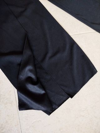 Mono rojo y negro eventos