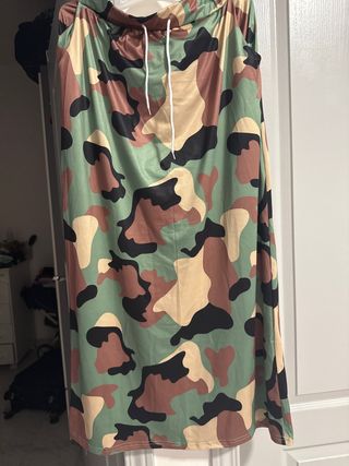 Falda militar larga