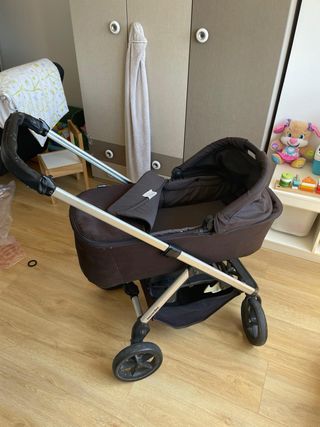 Cochecito Easy Walker: capazo y silla de paseo