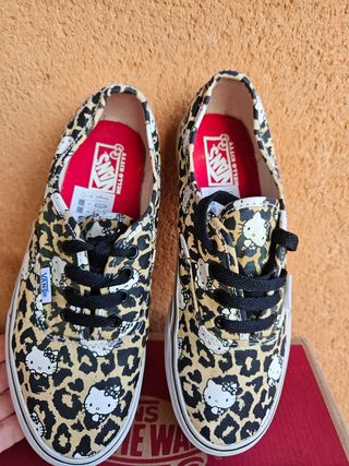  Vans Old Skook Hello Kitty Print