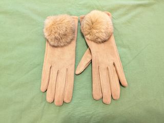 Guanti Invernali Beige con Pompon