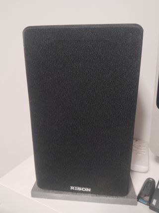 Altavoces Rison: sonido estéreo