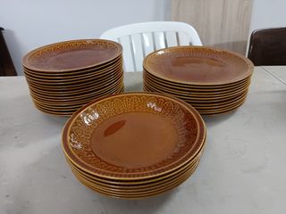 Vajilla Pontesa marrón - 36 piezas