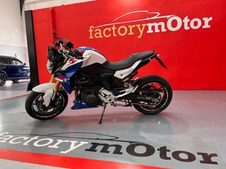 BMW F 900 R - Moto Impecable