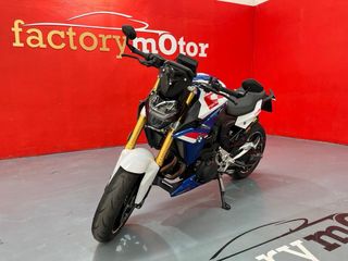 BMW F 900 R - Moto Impecable