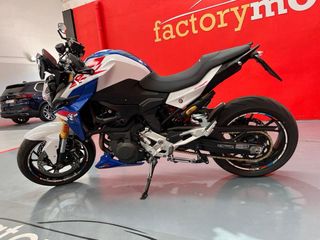BMW F 900 R - Moto Impecable