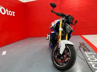 BMW F 900 R - Moto Impecable