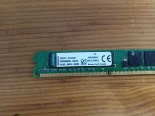 3 memorias RAM Kingston DDR3 2GB