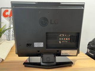 TV LG 19" negra
