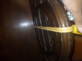 Banco antiguo de madera tallada