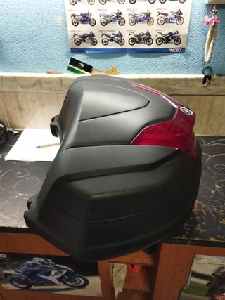 Maleta y soporte Yamaha MT-10