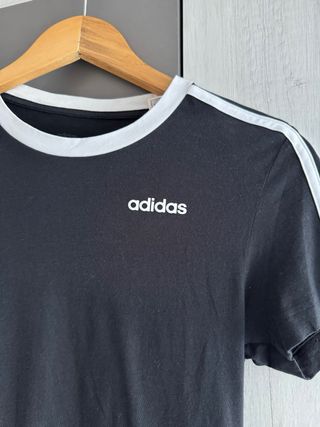 Camiseta Adidas Negra c/3 Rayas