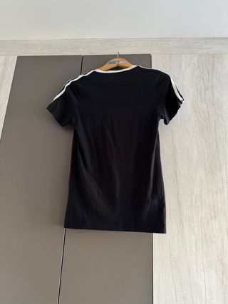 Camiseta Adidas Negra c/3 Rayas