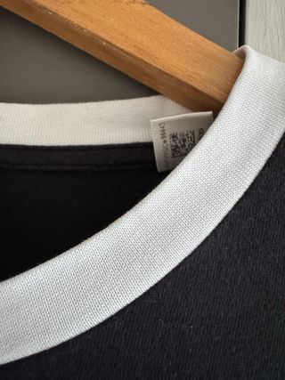 Camiseta Adidas Negra c/3 Rayas