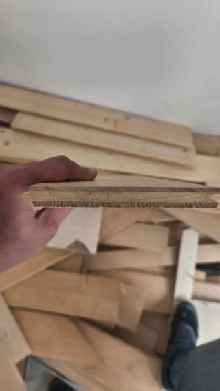 Tarima maciza haya 2-Strip 15mm 30 M2 aprox