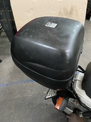 Baúl Givi moto